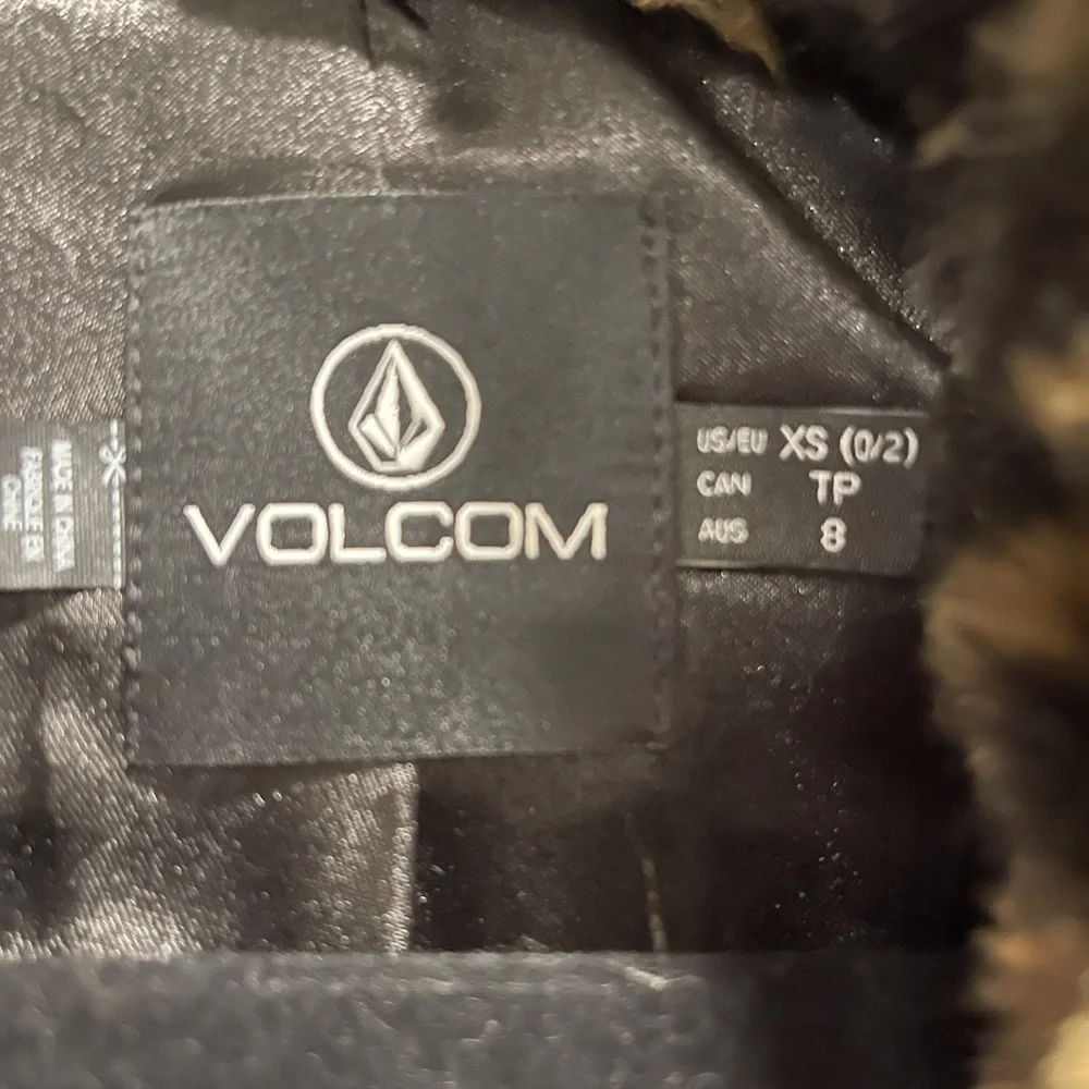 Volcom Stonewild Leopard Print Faux Fur Coat - Picture 6 of 7